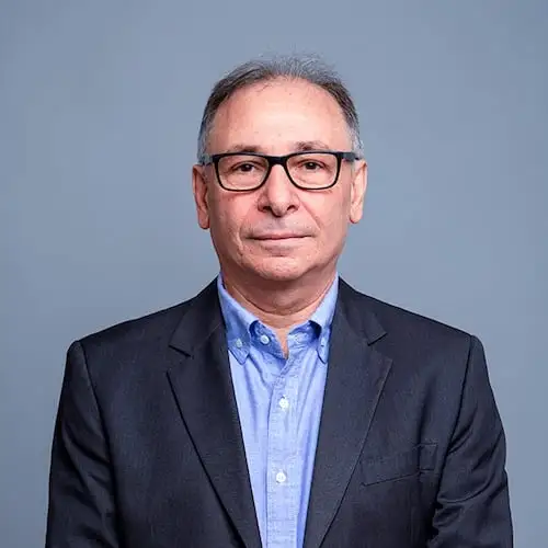 Dr. Mauricio Magalhaes